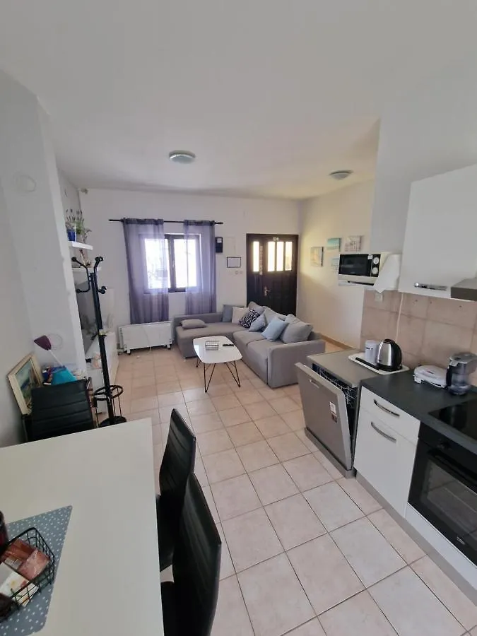 Family Apartment Jurkovic Vir Croatia
